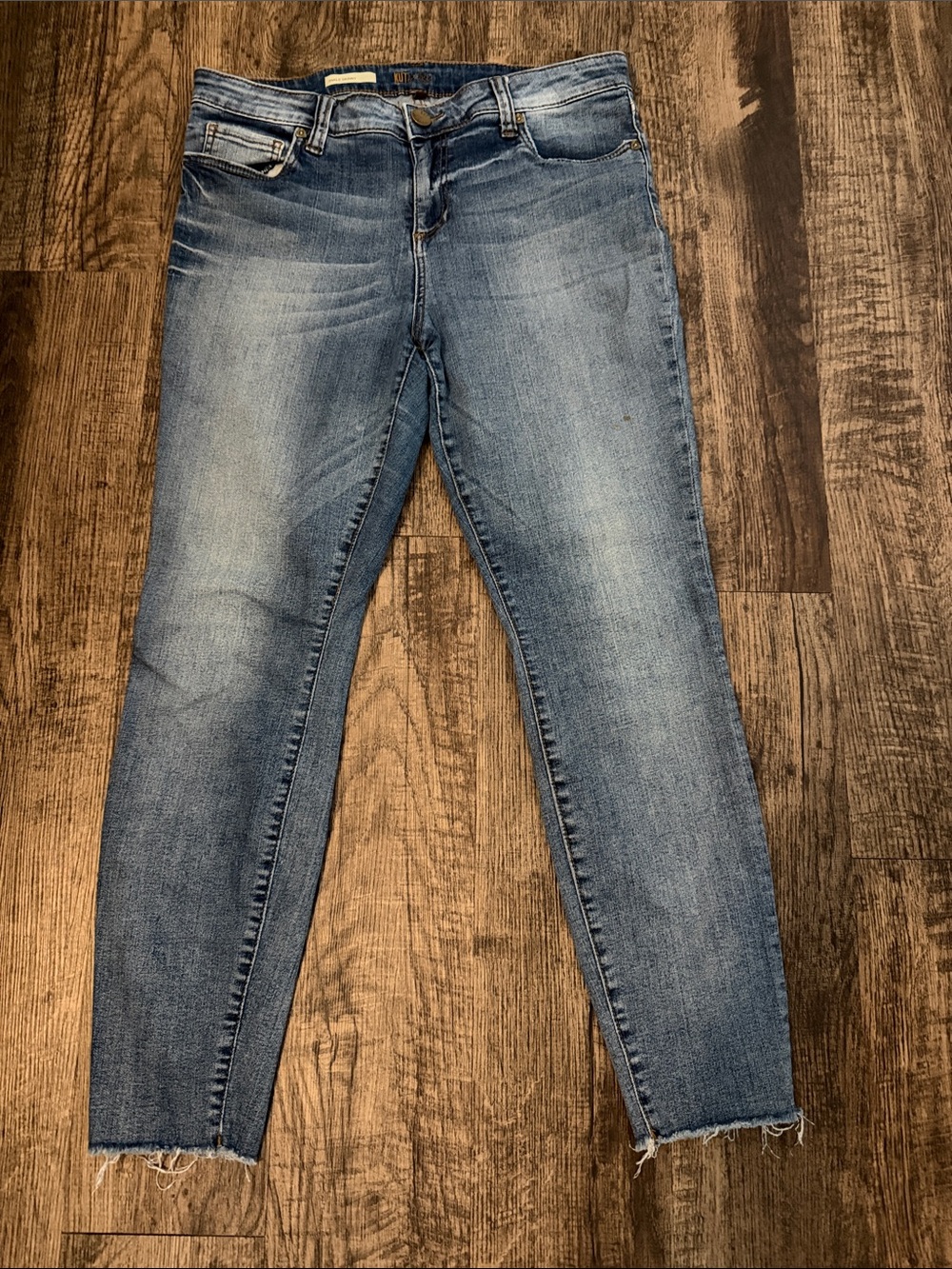 Kut from the Kloth Light Blue Skinny Jeans with Frayed Hem